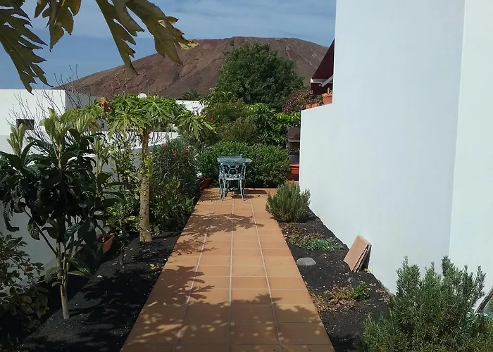 Lovely Villa Nico Playa Blanca, Hot Tub, Communal Pool